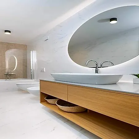 Luxury With Sauna 3* ラバック