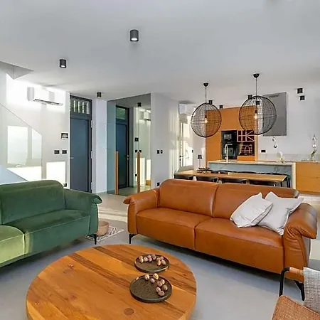 Luxury With Sauna 3* ラバック